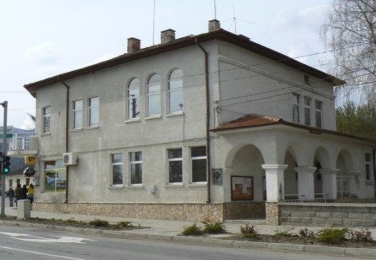 Сградата на общинска администрация Челопеч